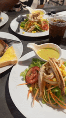Evening street life and dining documented in Pattaya City