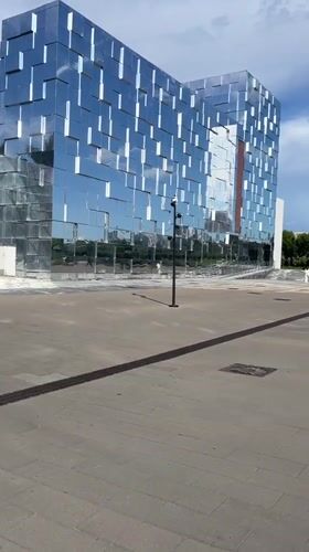Sunny afternoon stroll through Nizhny Novgorod's fairground district