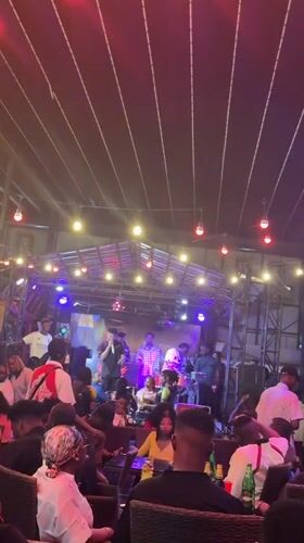 Live band performs at crowded Obosi venue May 17