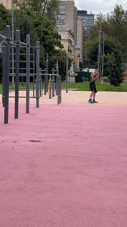 A quiet summer morning at a Saint Petersburg park