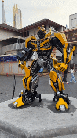 Casual Bangkok street life and art gallery visits documented