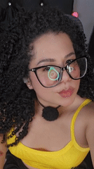 Woman photographed in distinctive outfit in Cúcuta, Colombia