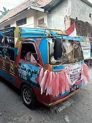 Indonesian Independence Day parade winds through Jembayat streets
