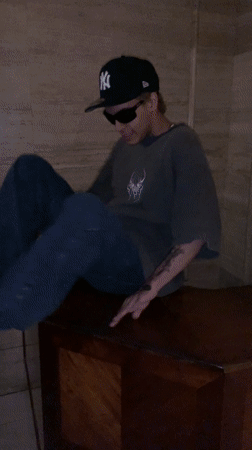 Multicultural dance performance draws crowds in Buenos Aires