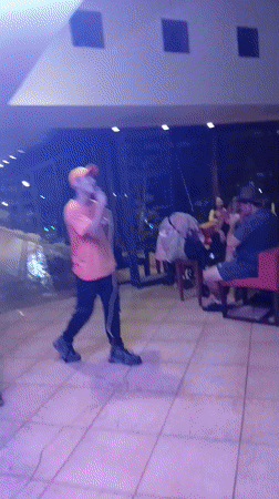 Karaoke night unfolds at Playa El Agua venue