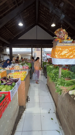 Evening market activity documented in Ubud District, Indonesia