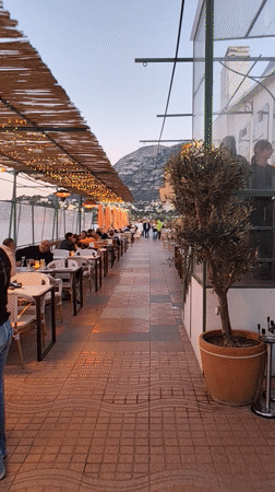Sunset dining captured at Dénia waterfront restaurants
