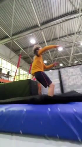 Gymnast performs backflip over block in Krasnoyarsk