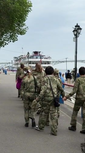 Morning riverside life documented along Saratov's Volga waterfront