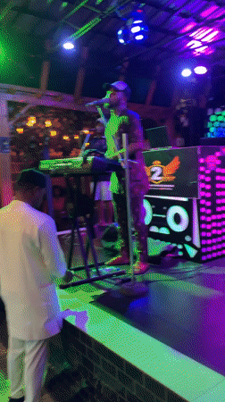 Live music performance draws crowd at Obosi venue