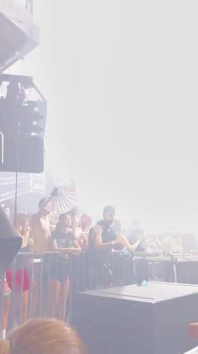 Live music performance draws crowd in Belgrade venue
