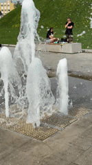 Families enjoy sunny afternoon at Dmitrov plaza fountains