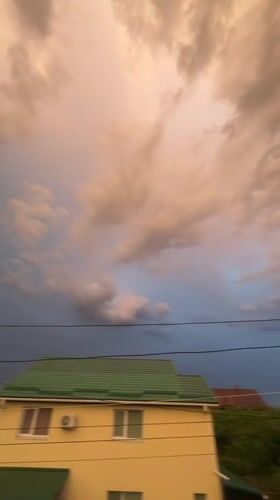 Poltava resident captures sunset skies, garden blooms, neighborhood moments
