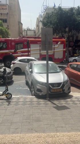 Israeli fire engine spotted parked on Netanya street
