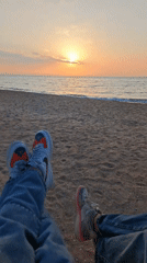 Beach sunset leisure activities documented by witnesses