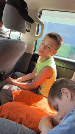 Family with three children travels in SUV, Khabarovsk