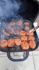 Outdoor barbecue gathering observed in Los Angeles evening