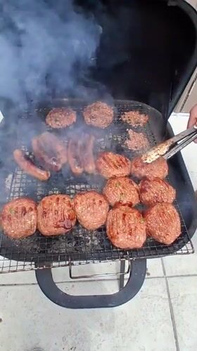 Outdoor barbecue gathering observed in Los Angeles evening