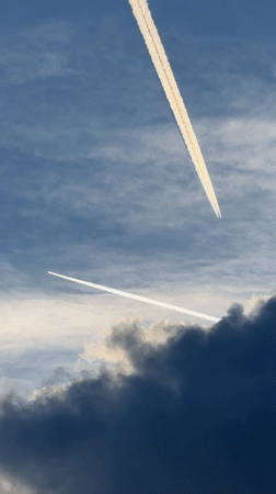 Two jet contrails observed crossing skies over Montenegro