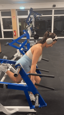 Couple's Late-Night Gym Session Documented in Mönchengladbach