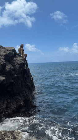 Couple cliff diving at Philippine coast captured by witness