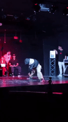 Breakdancing and group choreography light up a Santiago stage