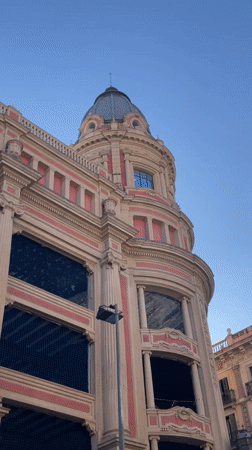 Barcelona street scenes captured during Sant Jordi festival preparations