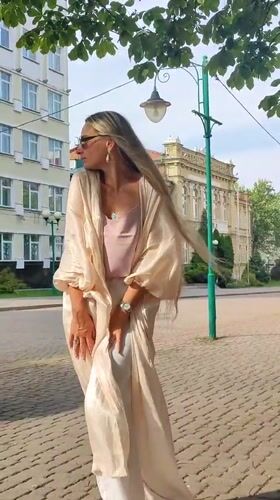Casual outdoor meetup in Mahilyow city center