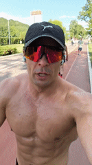 Shirtless runner films selfie video in Moscow