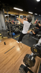 Evening workout session documented at São Paulo gym