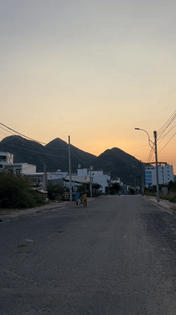 Sunset captured across Bắc Nha Trang streets and development zones
