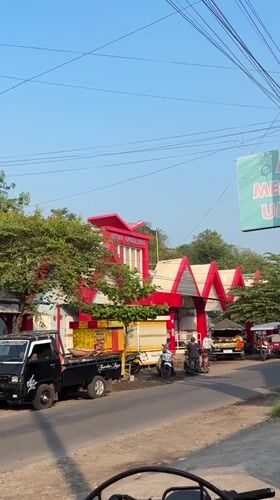 Daily market activity documented around Pasar Umbulsari, Indonesia