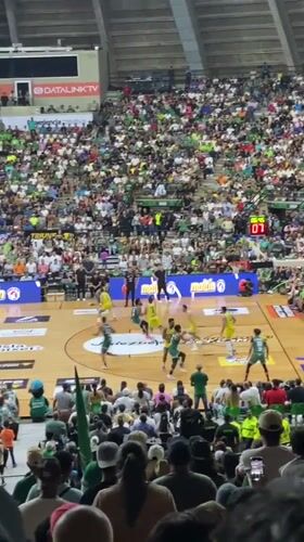 Crowded Basketball Game Draws Large Crowds in La Asuncion