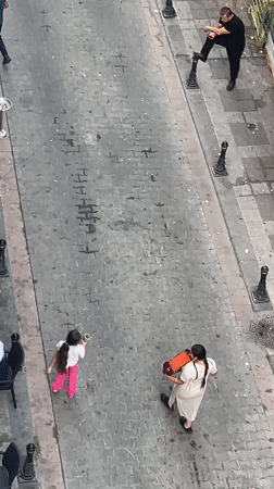 Quiet afternoon foot traffic on a Kadıköy street