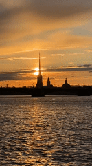 Sunset and street scenes documented across Saint Petersburg