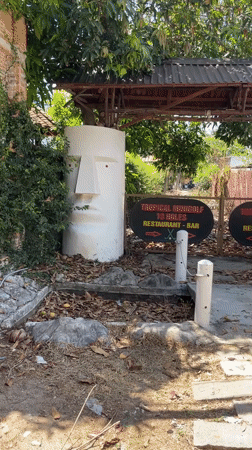 Tourist attractions and dining venues captured in Vietnam ward