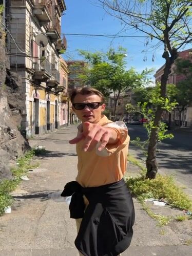 Ordinary afternoon scenes documented across Catania, Italy streets