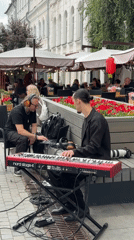 Outdoor keyboard performance on a Nizhny Novgorod street