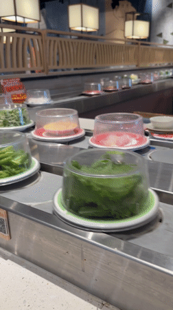 Conveyor belt sushi restaurant operates in Da Nang, Vietnam