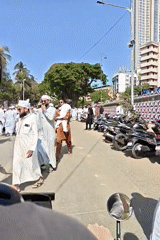 Morning street scenes captured in Mumbai show everyday life