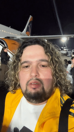 Late night aircraft arrival documented at Chișinău airport