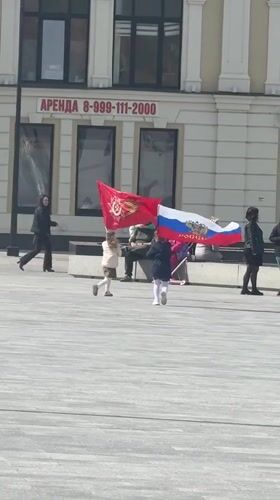 Dmitrov residents go about daily life near WWII memorials