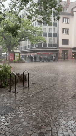 Heavy rainstorm empties Strasbourg streets, sends pedestrians seeking shelter