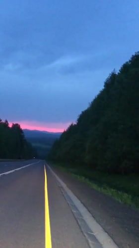 Evening road scene documented in Urten', Russia