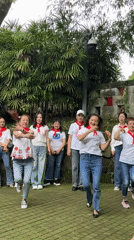 Morning recreation: synchronized dancing and mahjong in Yuzhong parks