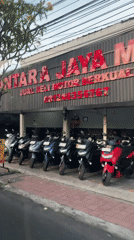 Street activity recorded at Denpasar motorcycle dealership