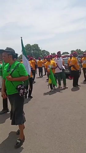 Coordinated group gatherings with uniformed participants in Unguwar Sarki