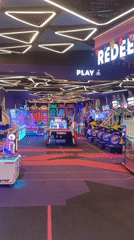 Visitor documents ordinary shopping mall experience in Mumbai