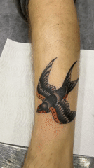 Swallow tattoos spotted by witnesses in Moscow