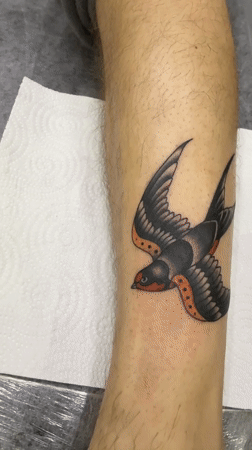 Swallow tattoos spotted by witnesses in Moscow